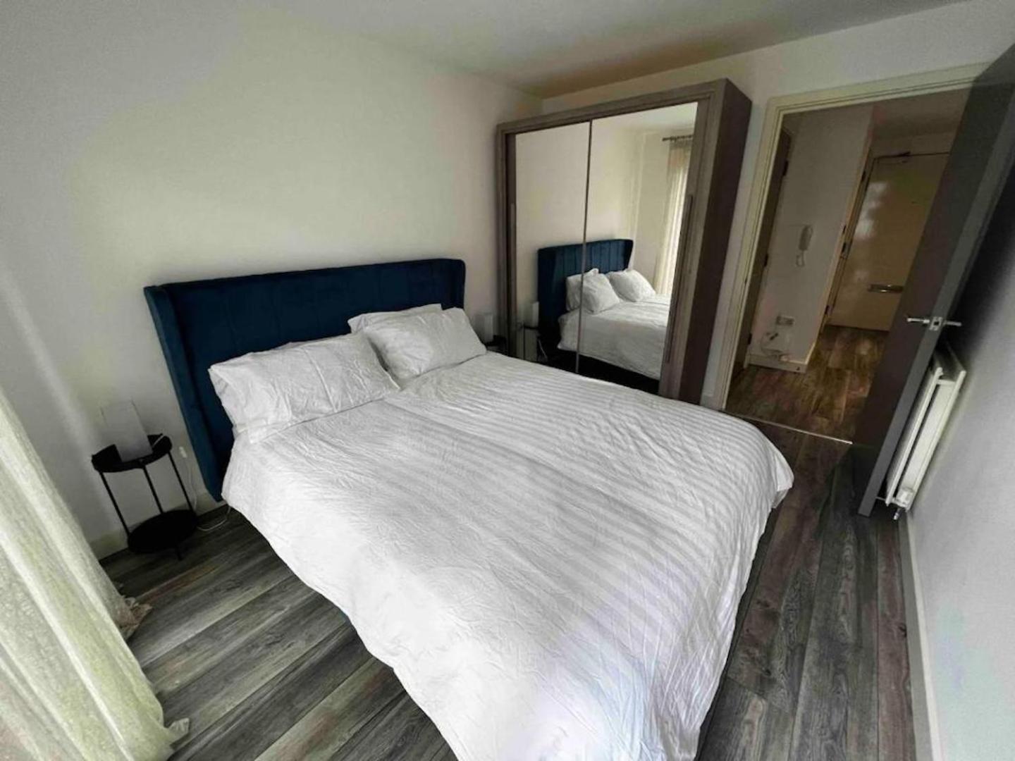 Appartement Stylish 1-Bed Flat With Sofa-Bed In Londres Extérieur photo