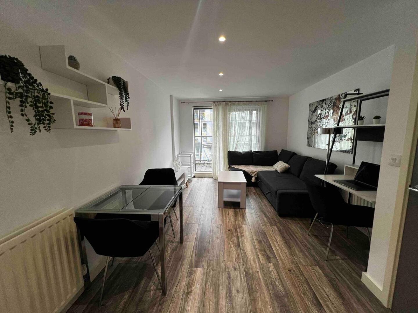 Appartement Stylish 1-Bed Flat With Sofa-Bed In Londres Extérieur photo